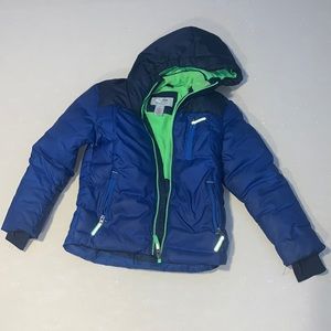 Boys winter puffer coat small (6-7)